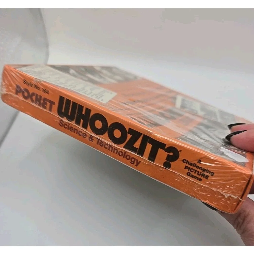 VINTAGE NEW SEALD POCKET WHOOZIT~ SCIENCE & TECHNOLOGY A CHALLENGING PICTUREGAME